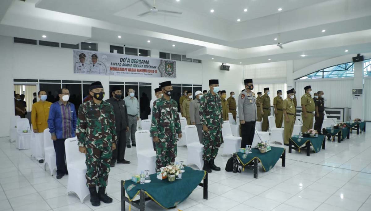 Doa bersama menghadapi COVID-19 lintas agama