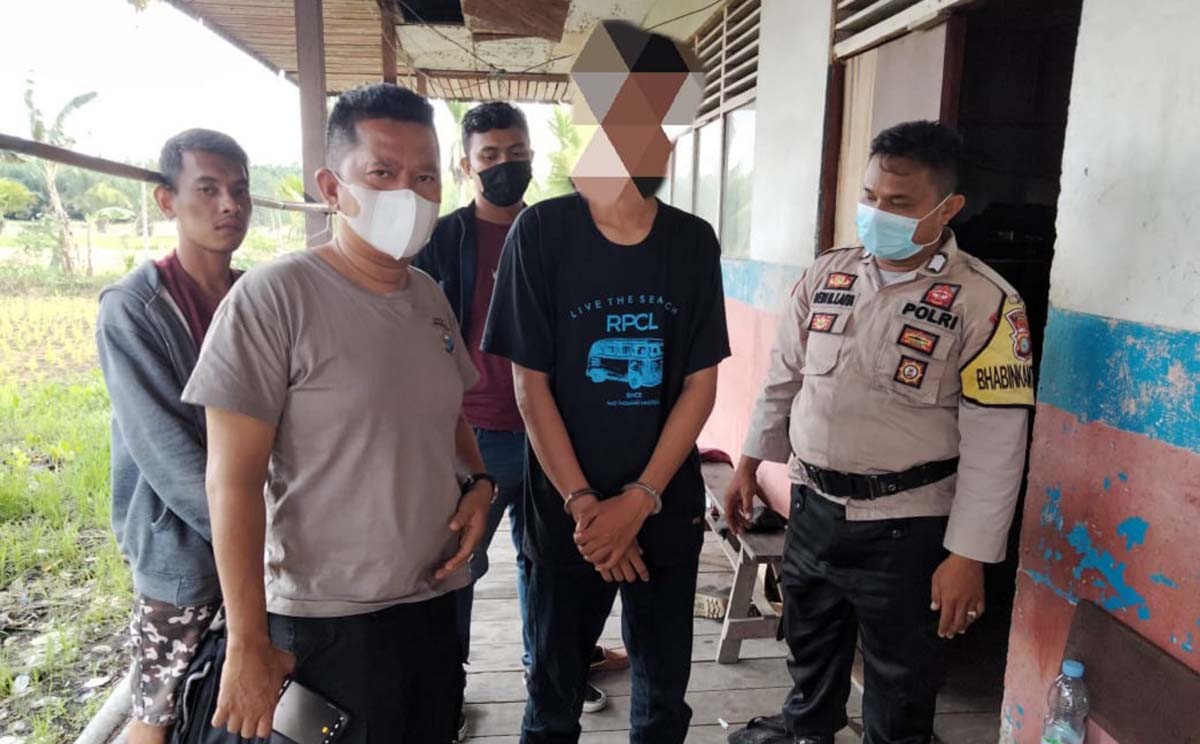 S, tersangka pelaku penikaman di Tembilahan diringkus tim gabungan Polres Inhil.