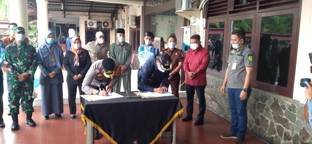 Polres Inhil luncurkan aplikasi EDS Polres Inhil luncurkan aplikasi EDS dan canangkan zona integritas.