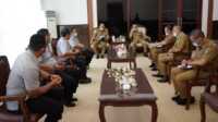 audiensi pos kisaran dan bupati asahan Manajemen Pos Kisaran menggelar audiensi dengan Bupati Asahan, dan membahas kerja sama layanan antar dokumen kependudukan.