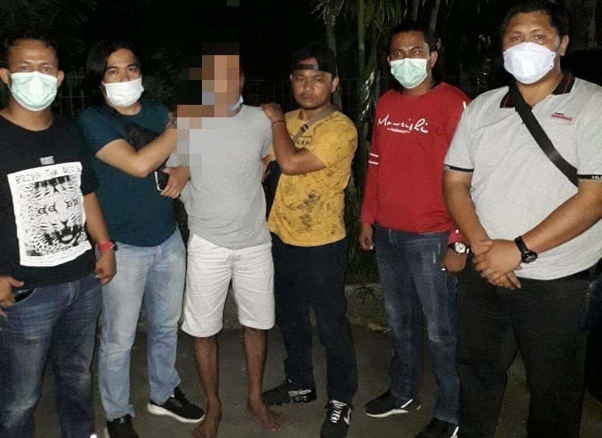 Kasat Reskrim Polres Inhil Indra Lamhot Sihombing memimpin langsung penangkapan terduga pelaku penahanan tug boat miliki PT THIP