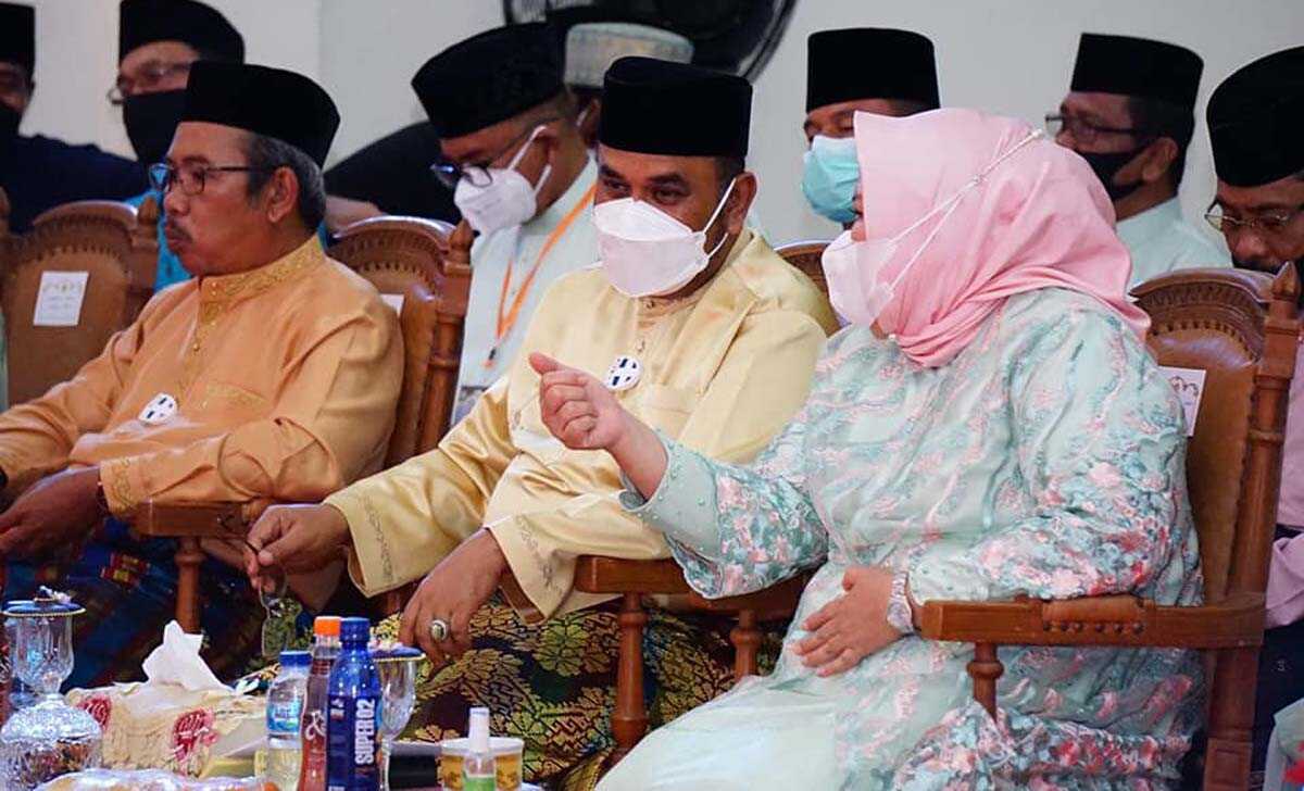Ketua DPRD Karimun M Yusuf Sirat (kiri) bersama Bupati Aunur Rafiq dan Wakil Gubernur Kepri Marlin Agustina. (foto: Dok. Humas Pemkab Karimun)