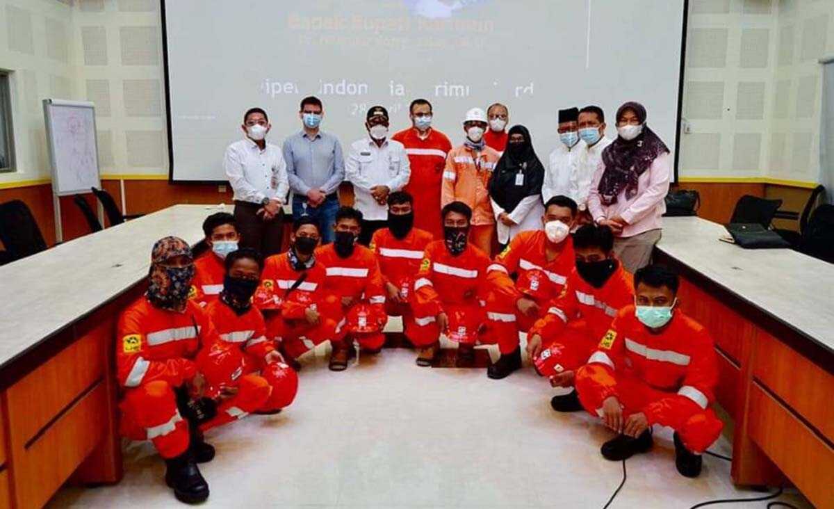 Bupati Karimun saat meninjau pelatihan welder di PT Saipem Indonesia