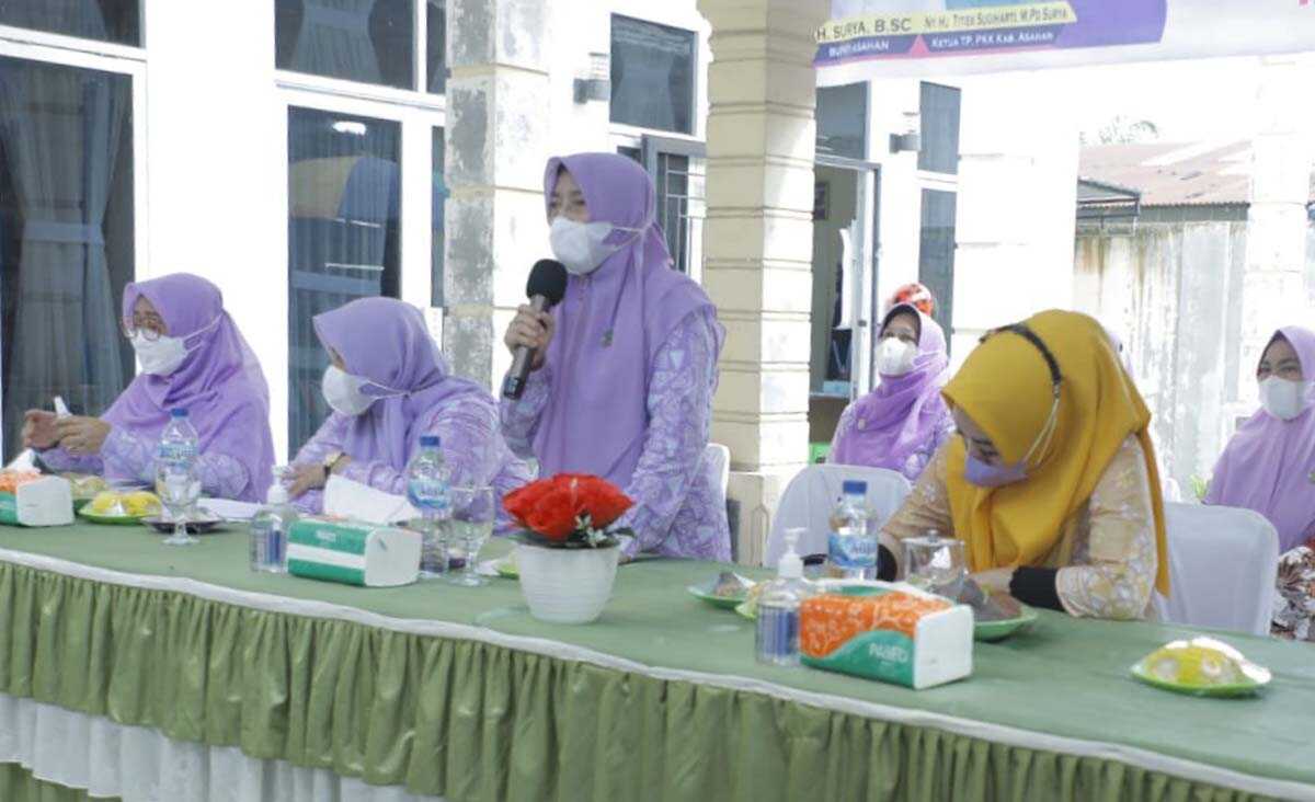 TP PKK Asahan Lakukan Pembinaan Iva Test di UPTD Puskesmas Prapat Janji