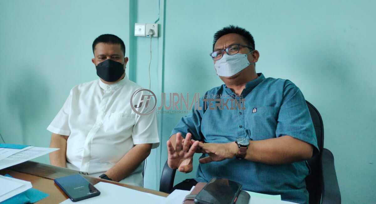 Kepala Dina Pangan dan Pertanian Kabupaten Karimun Sukrianto (kanan). (foto: yra)