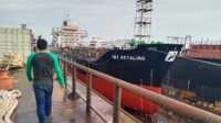 Kondisi MT Ketaling milik Pertamina pascakebakaran. (foto: yra)