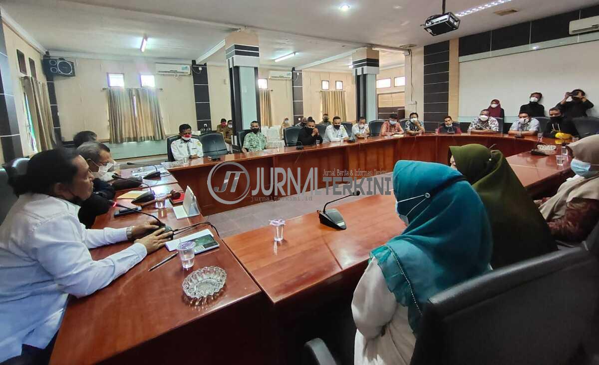 DPRD Karimun Tampung Tujuh Aspirasi GTKNHK 35+, Salah Satunya Soal Pengurangan Gaji Honorer