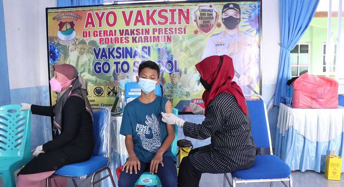 VAKSINASI GOES TO SCHOOL Polres Karimun-1 Gerai Vaksinasi COVID-19 Polres Karimun.