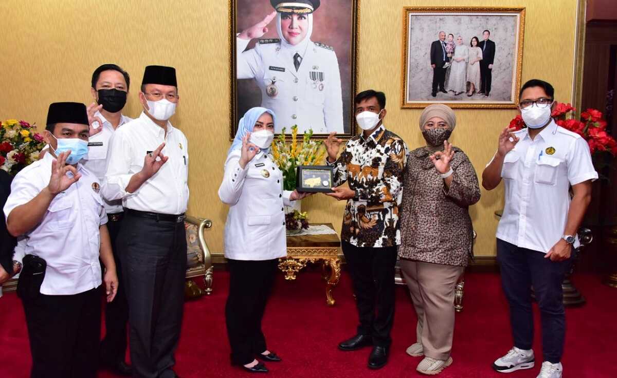 Bupati Musi Rawas (Mura) Hj Ratna Machmud menerima kunjungan dan audiensi SKK Migas.