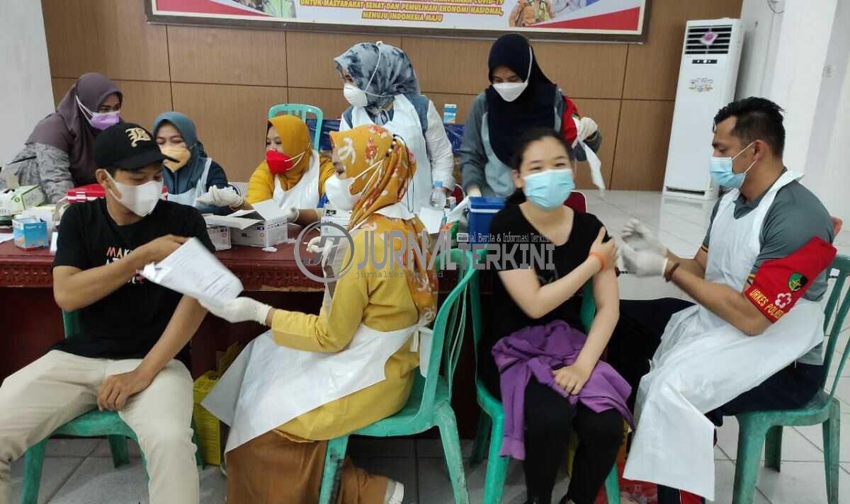 IWO Polres Inhil vaksinasi massal-1