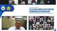 Sekda Karimun Muhammad Firmansyah jadi keynote speaker dalam pembukaan "In House Training Jurnalistik Maritim Berwawasan Kebangsaan' yang digelar Lembaga Penguji Kompetensi Wartawan (LPKW) UPN Veteran Yogyakarta dan Kedubes AS yang digelar melalui zoom meeting, Rabu (22/9/2021).