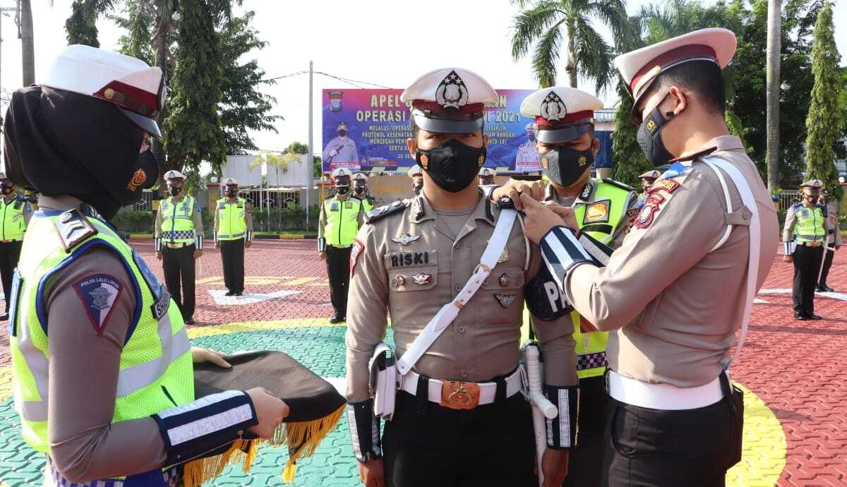 Polres Karimun gelar Operasi Patuh Seligi Polres Karimun menggelar apel gelar pasukan Operasi Patuh Seligi 2021, Senin (20/9/2021).