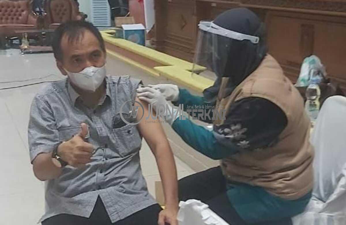 Ketua DPRD Inhil vaksinasi dosis 3