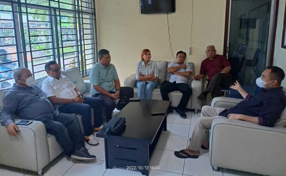 ekspedisi SMSI HPN SMSI mematangkan rencana menggelar ekspredisi Geopark Toba untuk Hari Pers Nasional. (foto: dok SMSI)