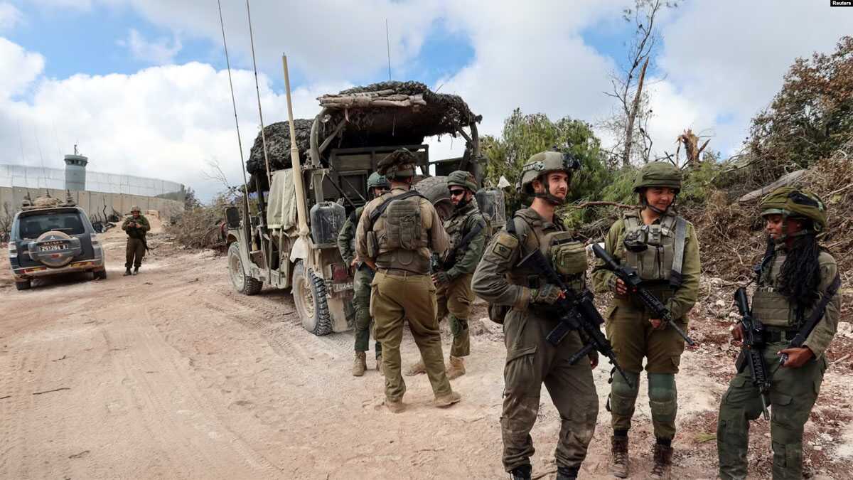 hizbullah sergap tentara zionis di perbatasan Sejumlah tentara zionis Israel berada di wilayah Lebanon selatan pada 13 Oktoberfest 2024 dalam operasi menyerbu Hizbullah. (Foto: Reuters/Artorn Pookasook)