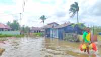 20221227_220836 Banjir rob yang melanda wilayah Pamak, Kecamatan Tebing, Karimun (jurnalterkini.idyogi)