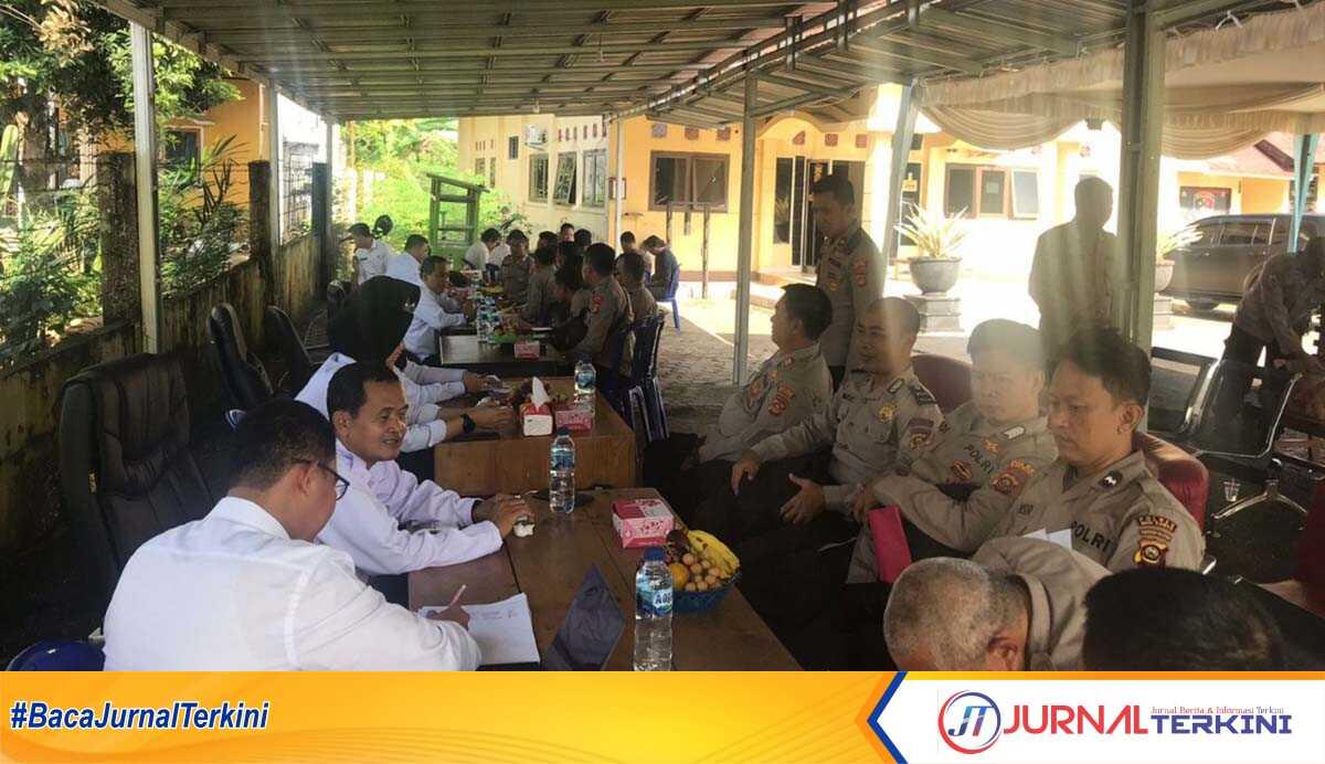 audit polsek di musi rawas Polsek jajaran Polres Musi Rawas kedatangan tim audit dari Polda Sumsel. (foto: alam)
