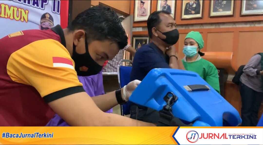 Foto saat pelaksanaan vaksinasi di Kabupaten Karimun. (Jurnal/Tri)