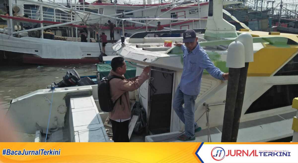 Ambulans laut Baznas Karimun saat sandar di dermaga Pelabuhan Sri Tanjung Gelam (Dok. Baznas Karimun)
