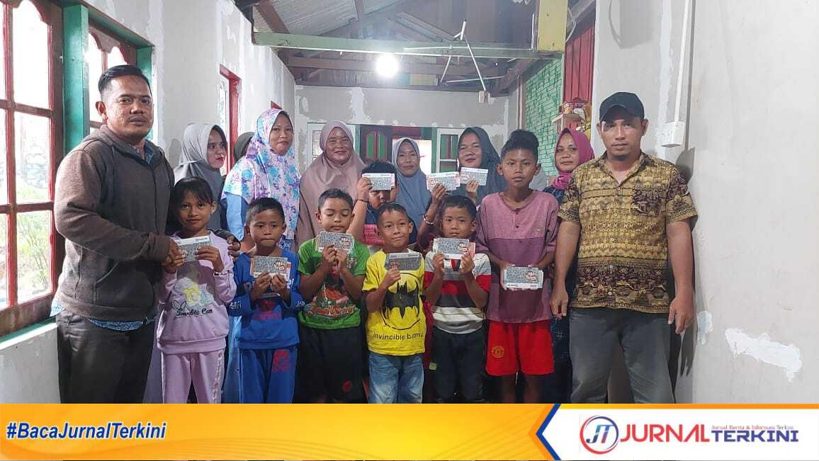 Para siswa-siswi yang menerima bantuan dari Partai Gerindra, Sabtu (28/1/2023) di Natuna. (foto/ist)