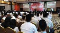pelantikan pps Karimun Pelantikan anggota PPS di ballroom Hotel Aston Karimun City, Tanjung Balai Karimun, Selasa (24/1/2023). Ketua KPU Karimun Eko Purwandoko memberikan pengarahan kepada PPS yang telah dilantik. (JurnalTerkini.id/rusdi)