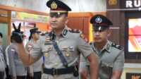 Iptu Gidion Karo Sekali mengucapkan sumpah sebagai Kasatreskrim Polres Karimun di Mapolres Karimun, Kamis (2/2/2023). (jurnalterkini.id/yogi)