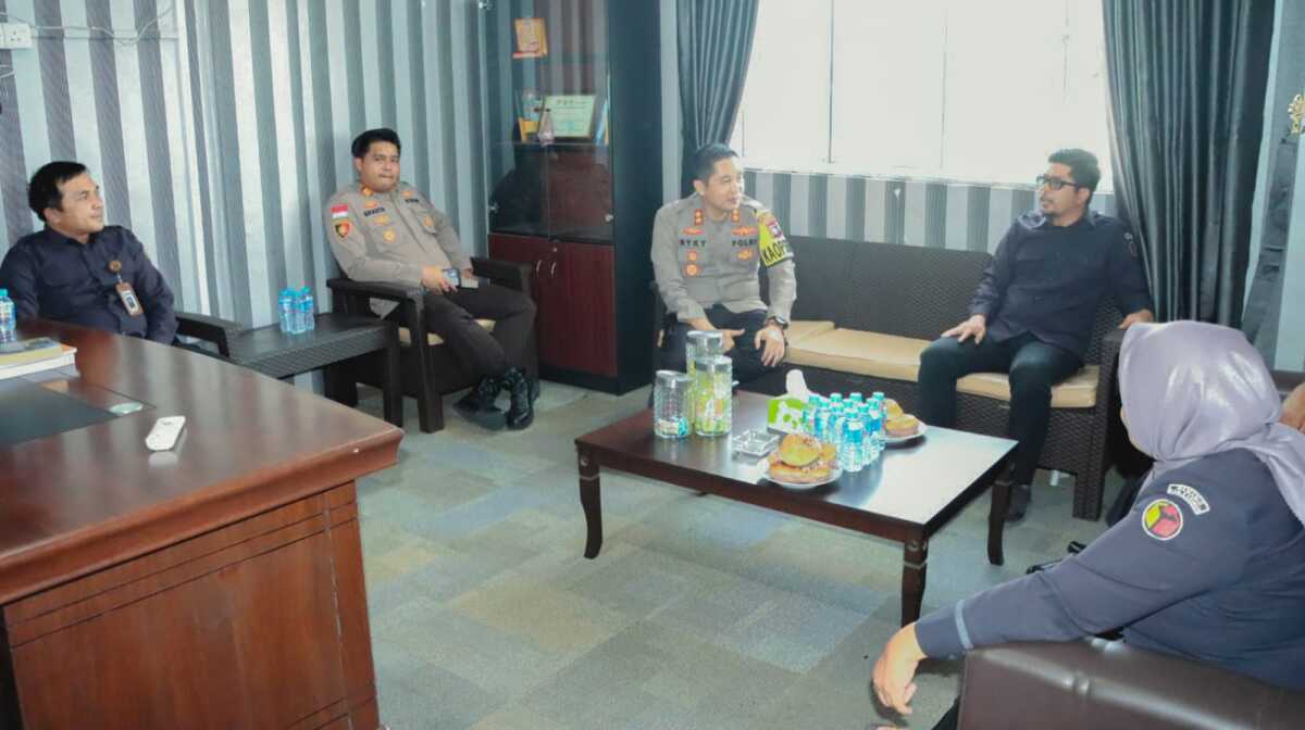 Kapolres kunjungan ke Bawaslu Karimun