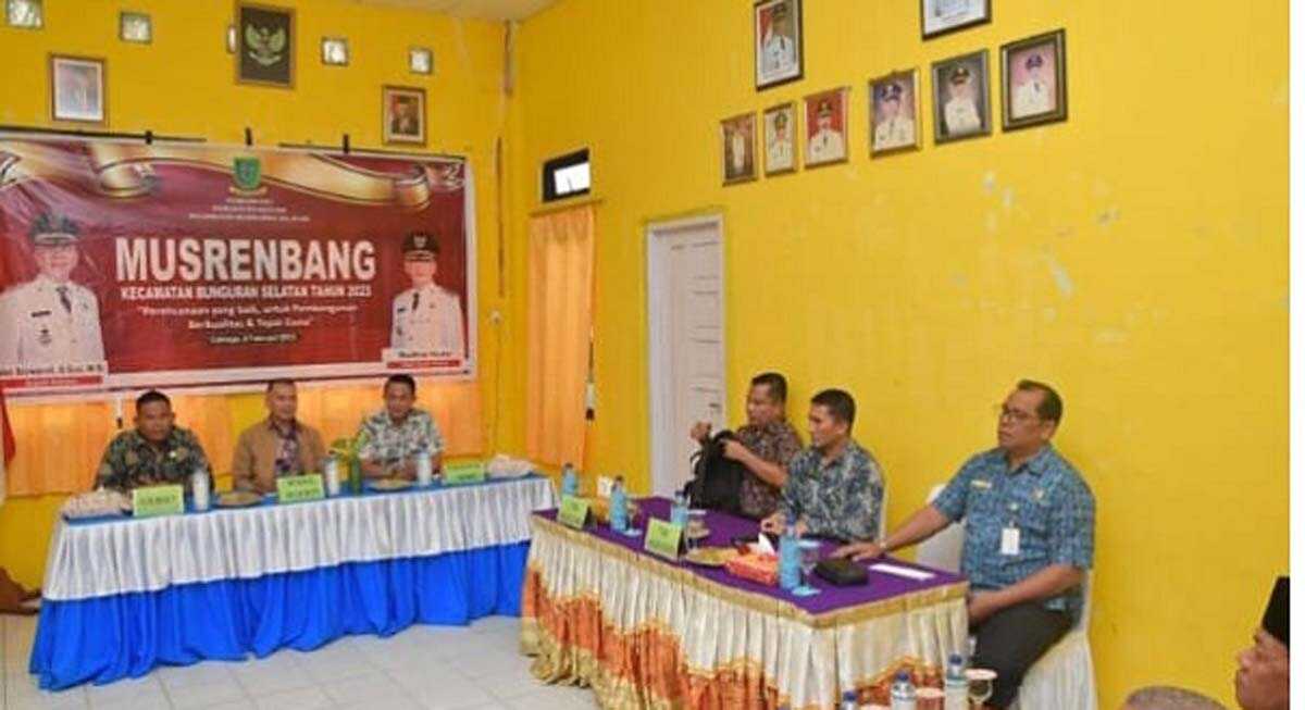 Sejumlah pejabat mengikuti acara Musrenbang Kecamatan Bunguran Seelatan, Kamis (2/2/2023). (jurnal/ist)