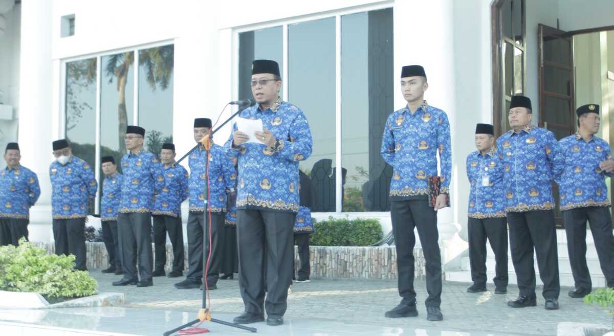 cpns Asahan terima sk Jajaran pengurus DPC Peradi Astara berfoto bersama usai pembukaan Muscab di Hotel Marina Kisaran, Jumat (17/2/2023). (JurnalTerkini.id/rizki)