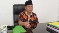 Kepala Dinas Lingkungan Hidup Natuna, Feryzaldi saat dijumpai diruangan kerjanya. (Foto : Jagokma Rudolf Ronald)