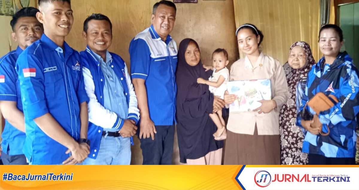 Kunjungan Bacalon Bupati Kepulauan Meranti - Riau Muzamil Baharudin di Kediaman Nikita Muharamah Jl. Ismail Kelurahan Selatpanjang Selatan Kecamatan Tebing Tinggi Kabupaten Kepulauan Meranti - Riau, Kamis 16 Februari 2023 (Photo : Samsir Ibrahim)