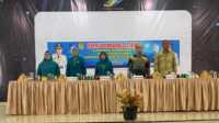 pkk Asahan Ketua TP PKK Kabupaten Asahan Titiek Sugiharti Surya memimpin Rakornis Lomba TP PKK di Balai Avros PTPN III, Sei Dadap, Kamis (9/2/2023).