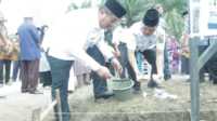 pondok pesantren Tahfidzul Quran Asahan Wakil Bupati Asahan Taufik Zainal Abidin Siregar meletakkan batu pertama pembangunan Pondok Pesantren Tahfidzul Quran, Kecamatan Pulau Rakyat, Rabu (8/2/2923). (JurnalTerkini.id/rizki)
