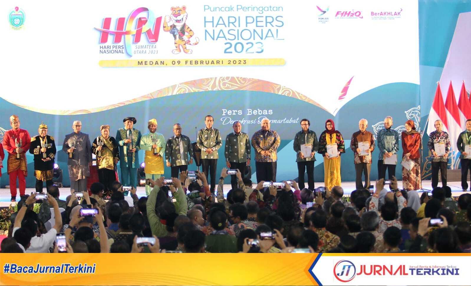 puncak HPN di medan Presiden Joko Widodo bersama sejumlah pejabat menghadiri puncak Hari Pers Nasional di Medan, Sumatera Utara, Kamis (9/2/2023). (JurnalTerkini.id/rizki)