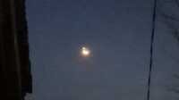 Fenomena " bulan bintang" di langit Tanjung Balai Karimun, Kabupaten Karimun, Kepulauan Riau saat umat Islam berbuka puasa, Jumat (24/3/2023). (JurnalTerkini.id/rusdi)
