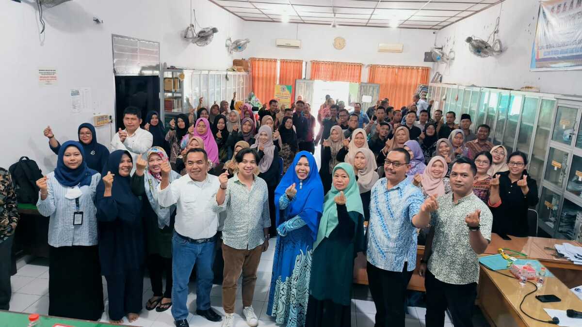 Pelatihan pemasaran digital dasar di Aula Majelis Ulama Indonesia (MUI) Kabupaten Asahan, Senin (13/03/2023). (JurnalTerkini.id/rizki)