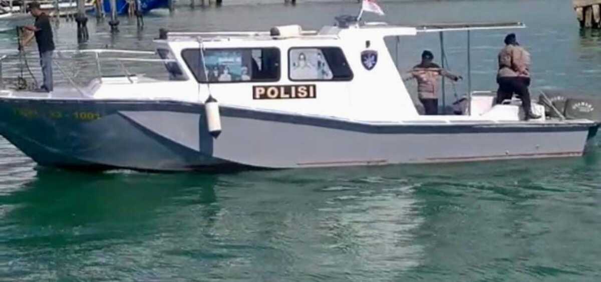 Satpolairud Polres Bintan, melakukan patroli terkait tumpahan minyak di perairan Trikora dan Teluk Bakau, Bintan, beberapa hari lalu, Rabu (29/3/2023). (Fot: Istimewa/jurnalterkini.id)