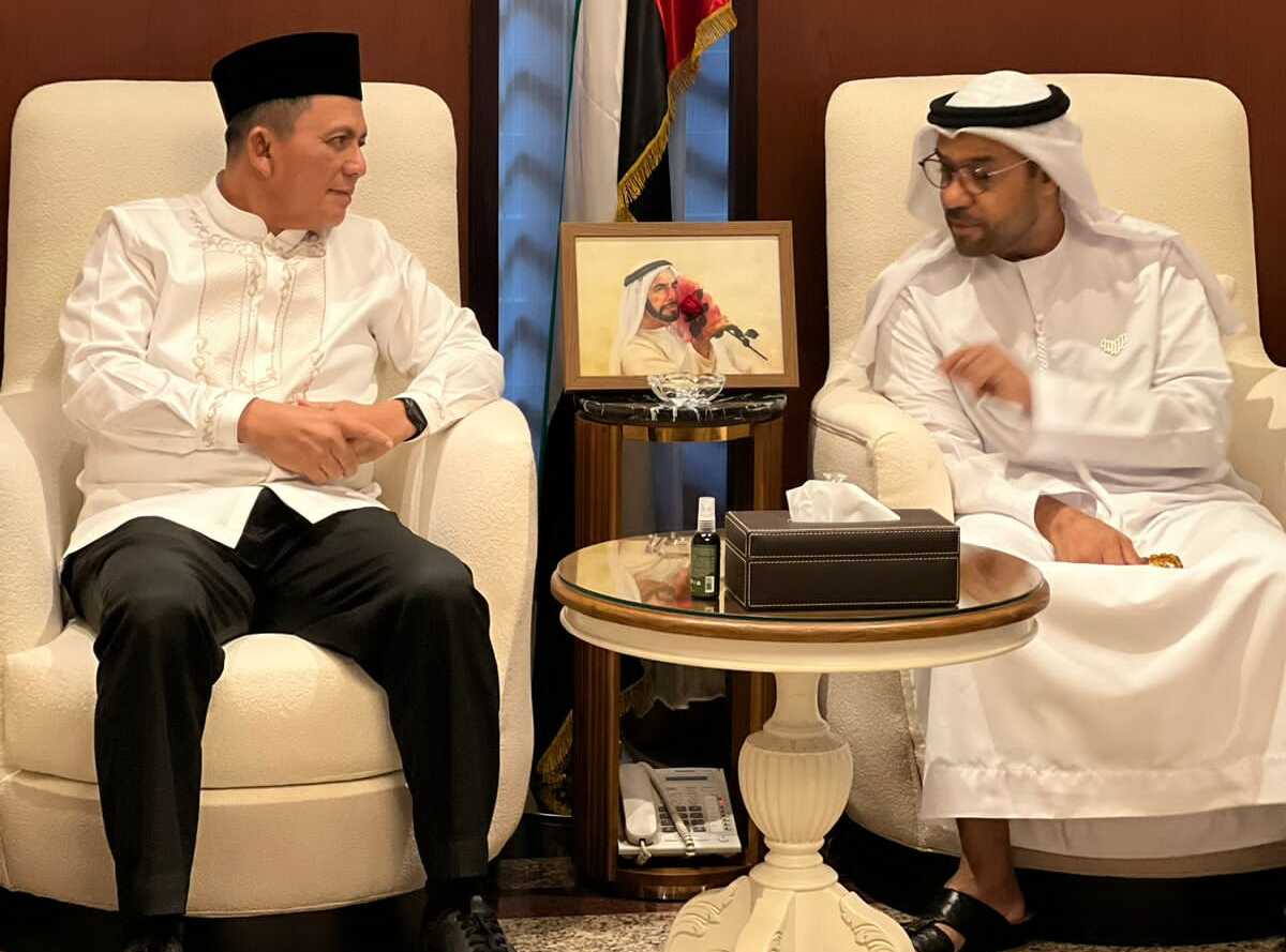 Gubernur Kepri Ansar Ahmad menggelar pertemuan dengan Duta Besar Uni Emirat Arab di Jakarta, Minggu (9/4/2023). (kepriprov.go.id)