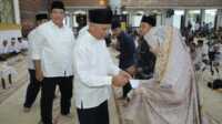Bupati Asahan Surya menghadiri peringatan Nuzul Quran di Masjid Agung H. Achmad Bakrie Kisaran, Jum'at (07/04/2023). (JurnalTerkini.id/Rizki)