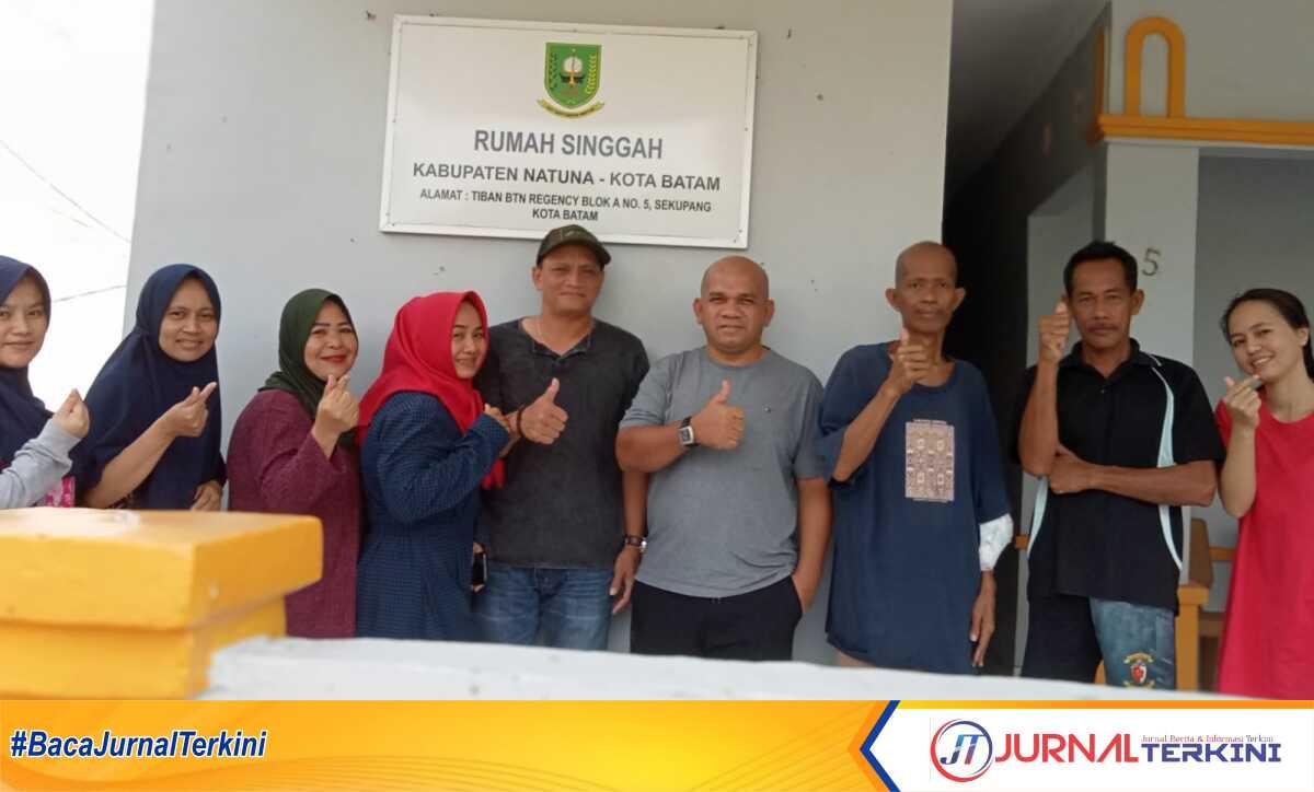 Ketua Komisi I DPRD Natuna saat mengunjungi Rumah Singgah di Batam. (foto/ist)
