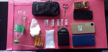 Sejumlah barang bukti yang disita dari ketiga tersangka. (Dok. Humas Polres Bintan)