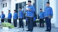 Wakil Bupati Asahan Taufik Zainal Abidin memimpin apel Hari Kebangkitan Nasional ke-115 di halaman Kantor Bupati Asahan, Senin (22/05/2023). (JurnalTerkini.id/rizki)