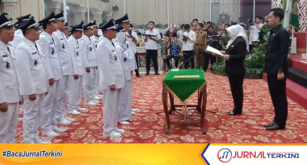 pelantikan kepala desa di musi rawas Bupati Musi Rawas Hj Ratna Machmud melantik 59 kepala desa di auditorium Kantor Bupati Musi Rawas, Senin (8/5/2023). (JurnalTerkini.id/Alam Budi Kesuma)