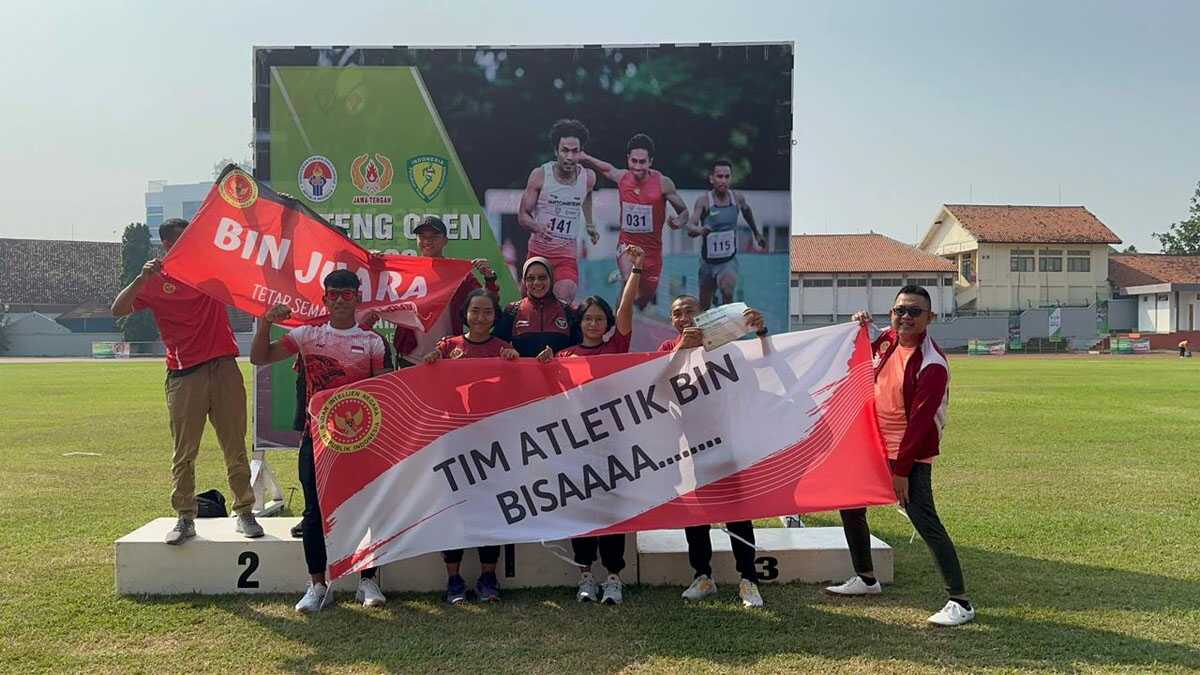 tim atletik BIN Tim Atletik BIN berpose usai mengikuti Kejuaraan Atletik Jateng Open 2023, Kamis (25/5/2023) di Stadion Tri Lomba Juang Semarang. (Dok. Siberindo)