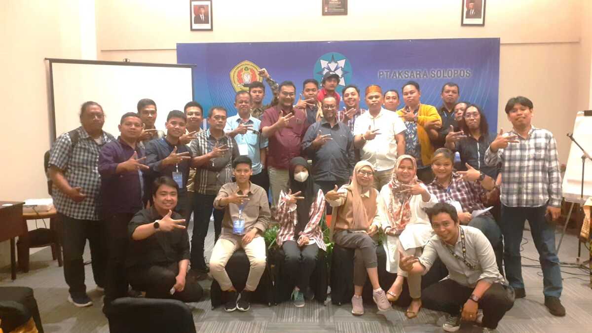 ukw gratis di samarinda Para wartawan yang mengikuti Uji Kompetensi Wartawan (UKW) gratis yang difasilitasi Dewan Pers di Hotel Swiss-bell Samarinda Kalimantan Timur. (Foto: Dok. Humas LU UPNVY)