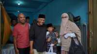 Khitanan massal gratis yang digelar ormas Pameral di Sekretariat Pameral, Sei Pasir, Kecamatan Meral, Senin (19/6/2023). (JurnalTerkini.id/Yogi)
