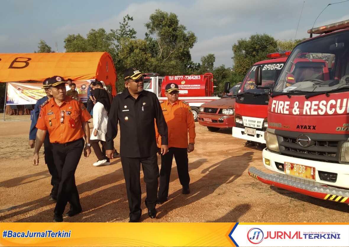 IMG_20230620_143218 Bupati Karimun Aunur Rafiq bersama OPD terkait meninjau latihan penanganan kebakaran bagi perwakilan seluruh OPD di Jembatan Kuning, Leho, Kecamatan Tebing, Selasa (20/6/2023). (JurnalTerkini.id/yogi)