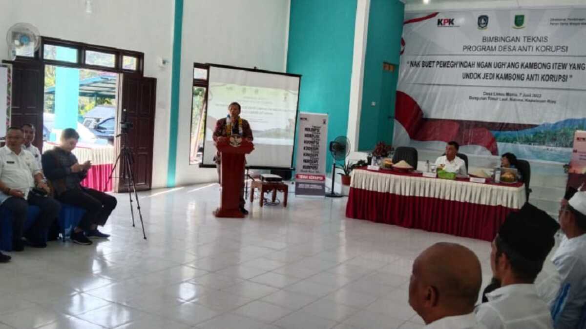 Spesialis Pembinaan Peran Serta Masyarakat KPK RI, Andhika Widiarto saat memberikan kata sambutan. (foto/ist)