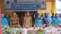 Tim pkk sumut ke Asahan Bupati Asahan bersama TP PKK Asahan dan TP PKK Provinsi Sumatera Utara mengikuti acara monitoring lomba Aku Hatinya PKK di Desa Sumber Harapan, Kecamatan Air Tinggi Raja, Selasa (6/6/2023). (foto istimewa)
