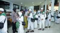 bupati Asahan lepas jamaah calon haji Bupati Asahan H. Surya bersama Forkopimda melepas 34 Jamaah Calon Haji tahap III di Pendopo Rumah Dinas Bupati, Kamis (15/06/2023). (Dokumentasi pribadi)